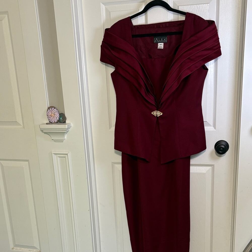 EUC Alex Evenings Deep Red Women's Evening Gown - Vintage - Picture 8 of 11